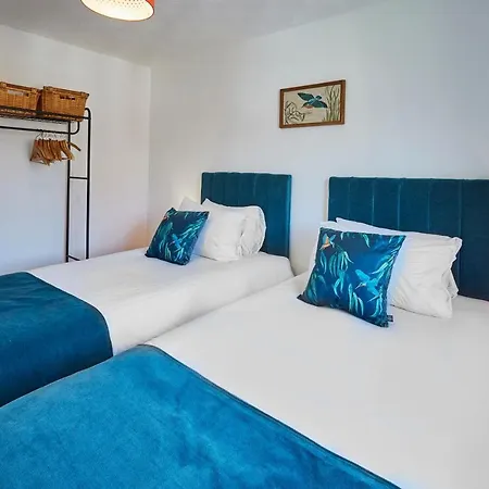 Semesterbostad Host & - Cleveland Rest *